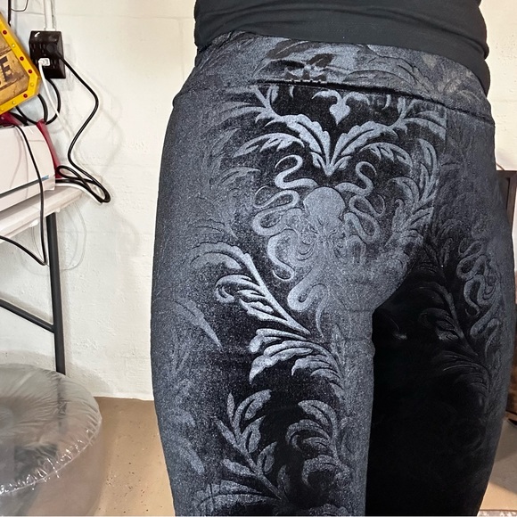 Victorian velvet leggings - Picture 4 of 9